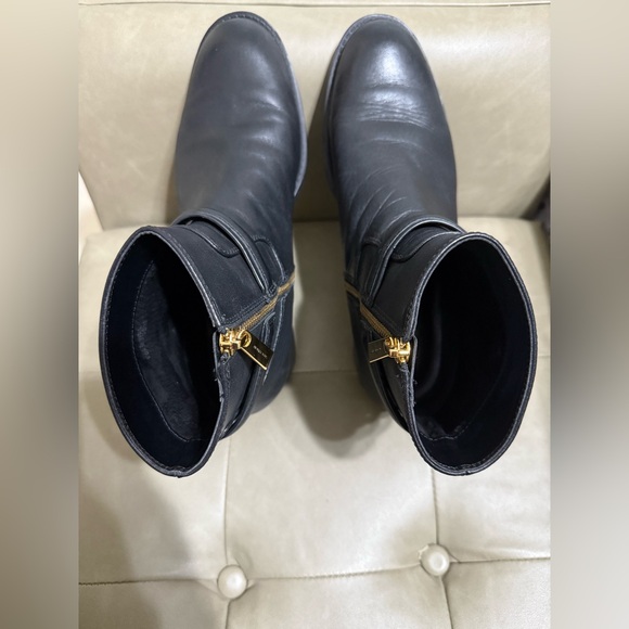 Michael Kors Black boot for women. - Picture 4 of 8